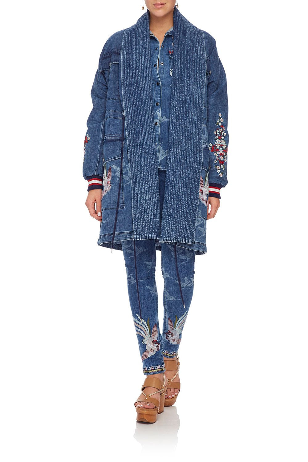 JACKET WITH KNOTCHED COLLAR FOR THE FANS