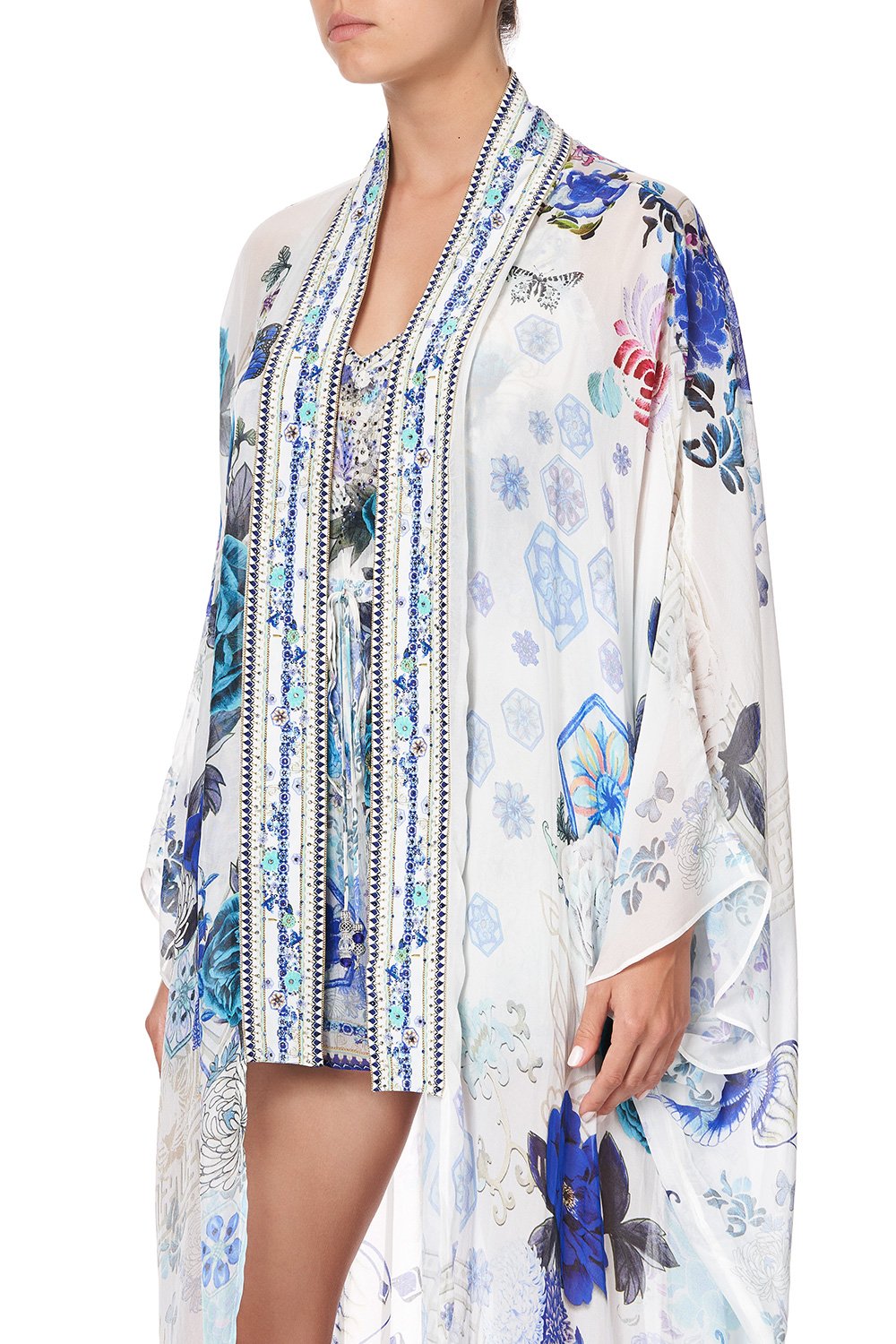 LAYER WITH KIMONO COLLAR WHITE SIDE OF THE MOON