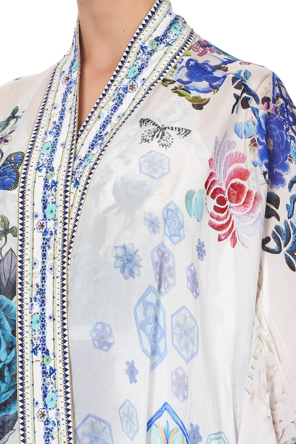 LAYER WITH KIMONO COLLAR WHITE SIDE OF THE MOON