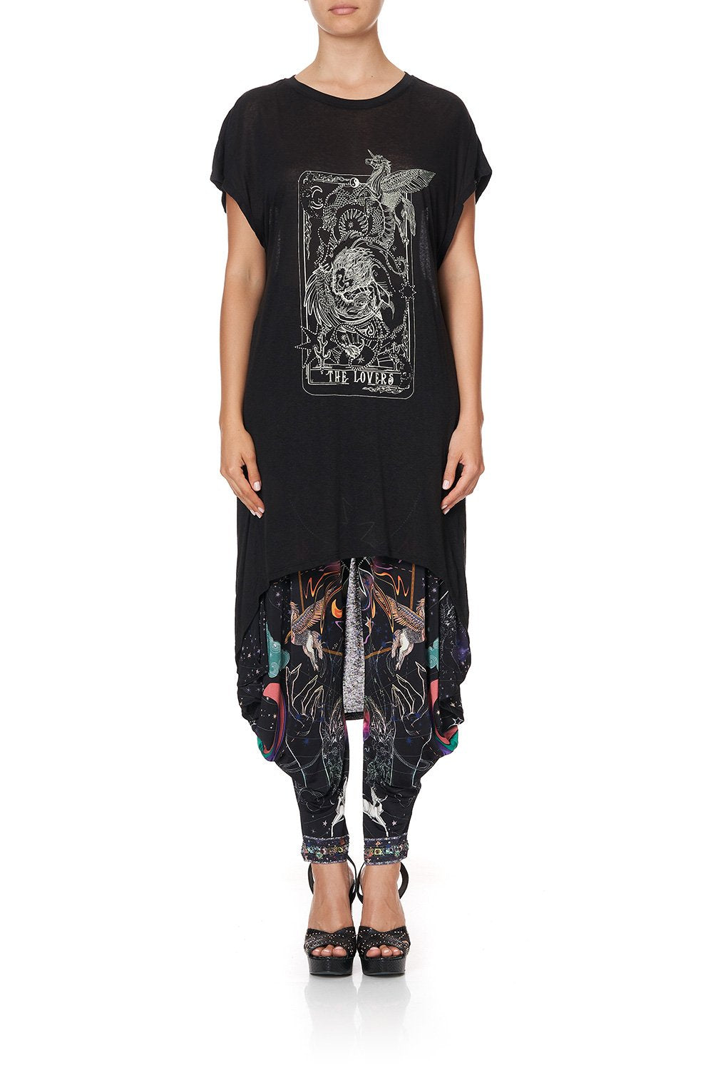 LONG SCOOP BACK HEM T-SHIRT MOONLIT MUSINGS