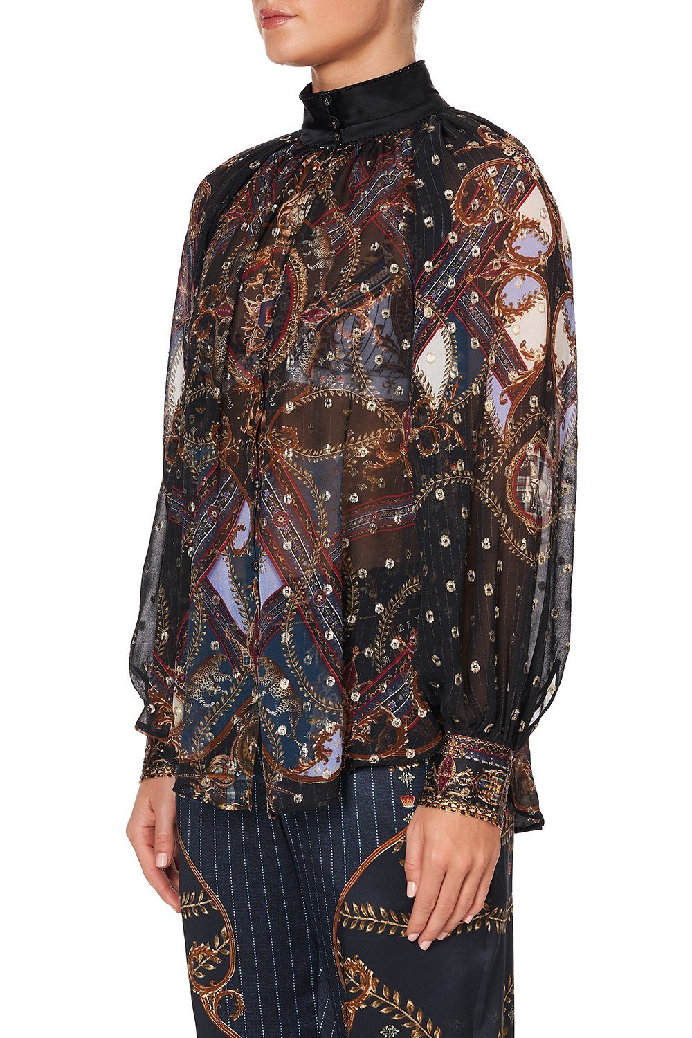 RAGLAN BUTTON UP SHIRT DINING HALL DARLING