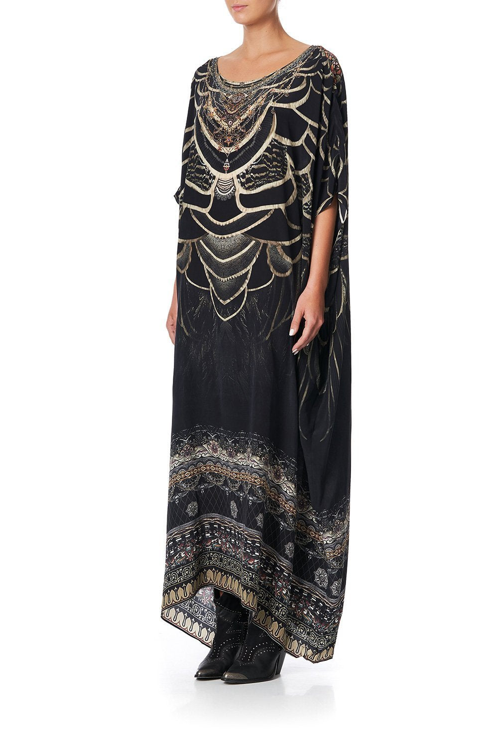 ROUND NECK KAFTAN UNDER A FULL MOON