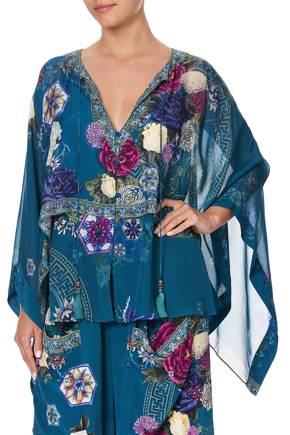 SHEER LAYERED TOP LUNAR GAZING