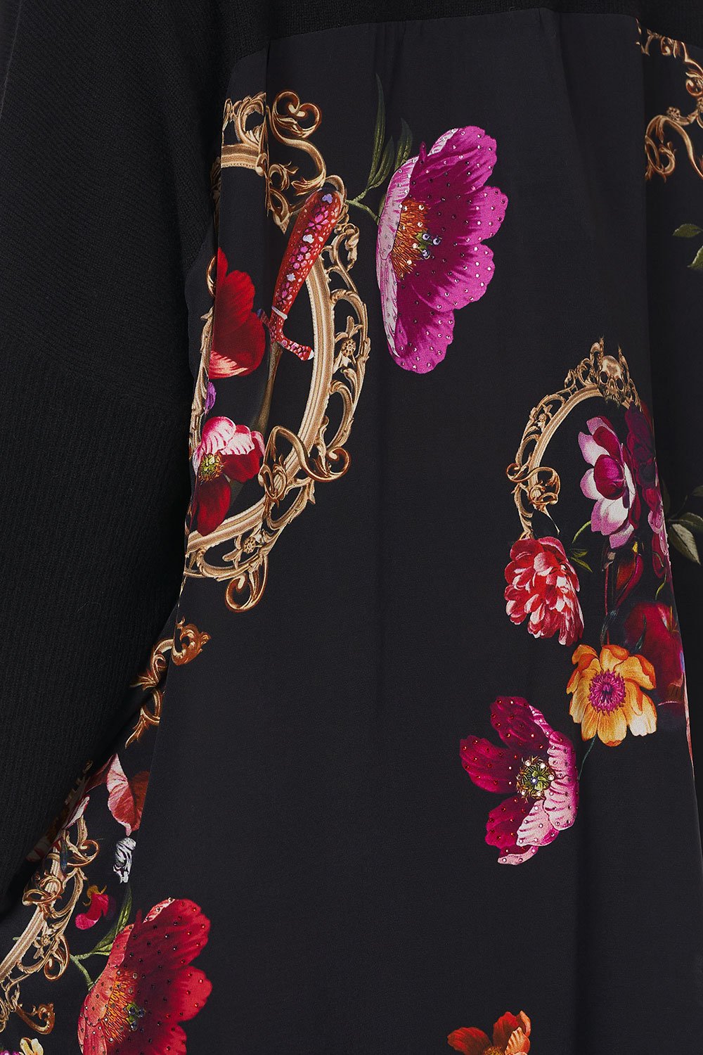 SILK BACK CURVED HEM MIRROR MIRROR