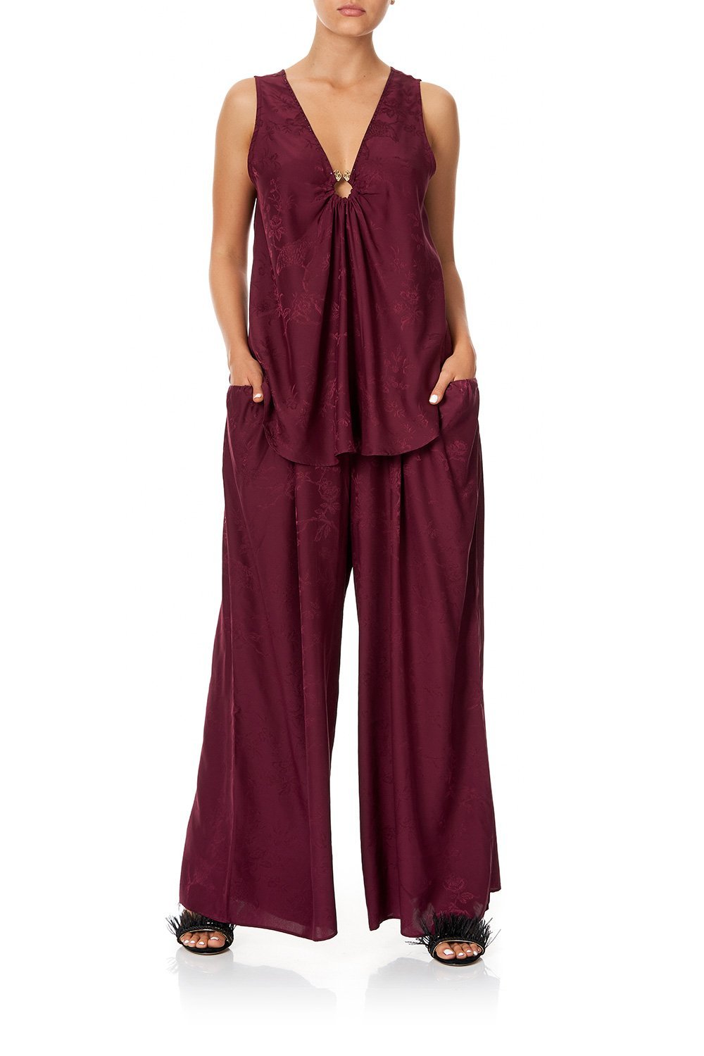 WIDE LEG PANT WITH GATHERED POCKETS BURGUNDY