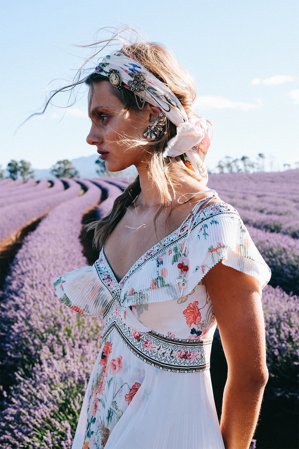 PLEATED DRESS WITH PLEAT SLEEVE JARDIN POSTCARDS