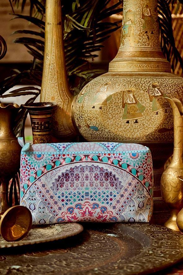 MY DUBAI DREAM MAKE UP BAG