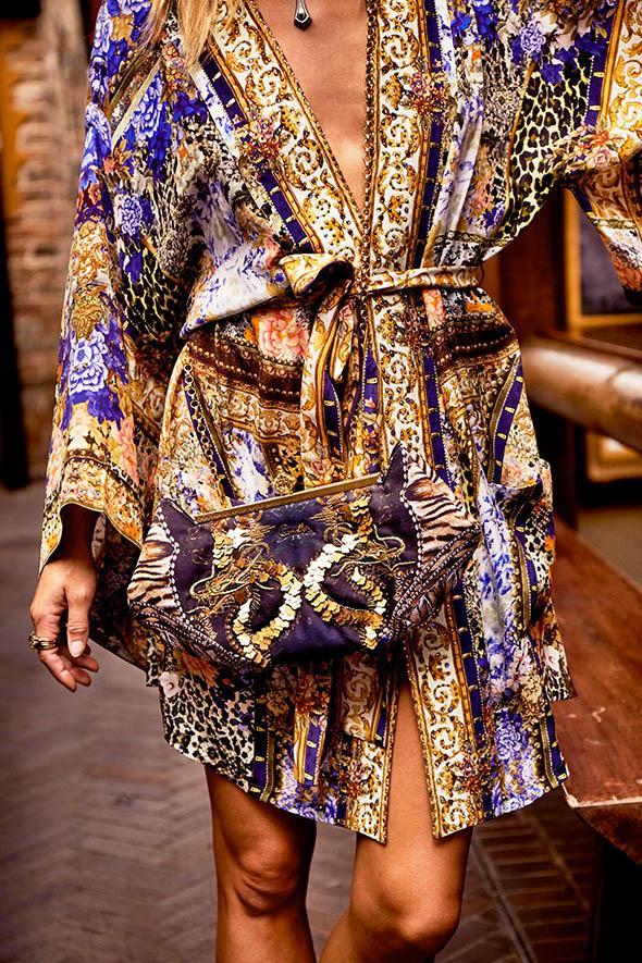 DRAGON LADY CLASPED CLUTCH