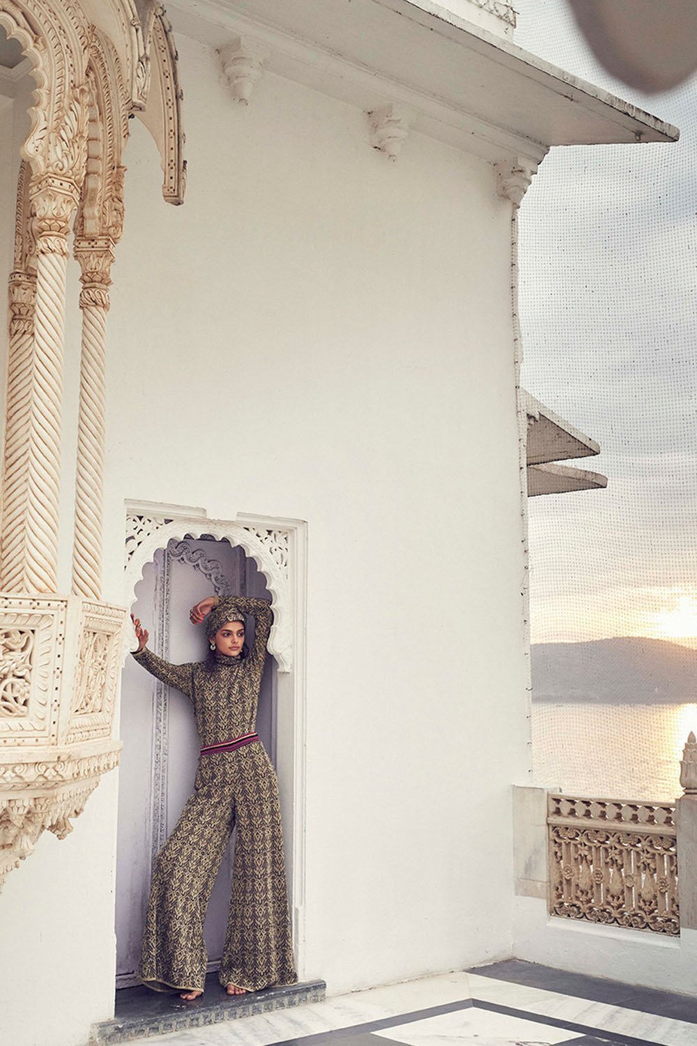 THE GYPSY LOUNGE KNITTED LONG SLEEVE SKIVVY