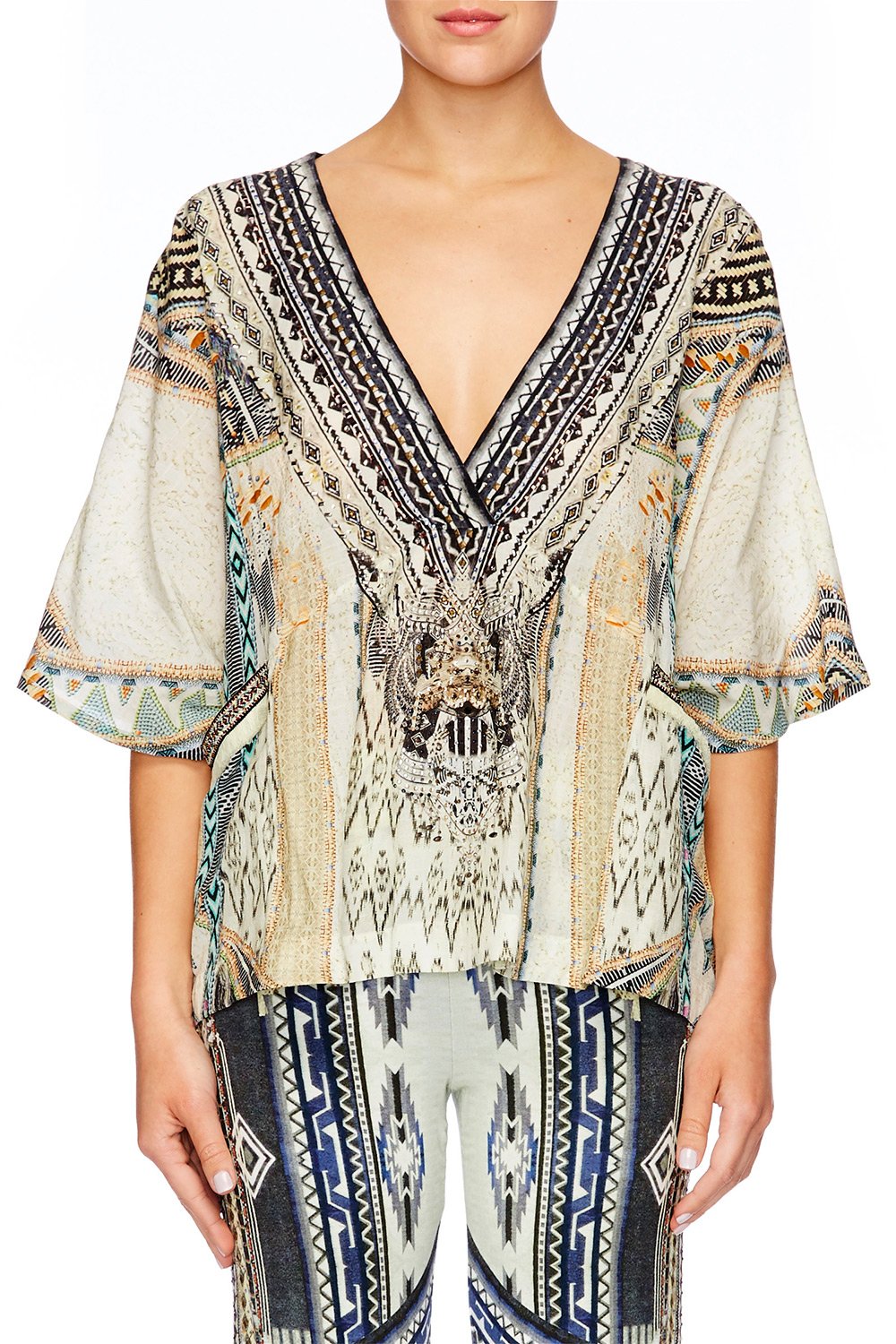 WEAVE ON V NECK TOP WITH LOOSE SLEEVE