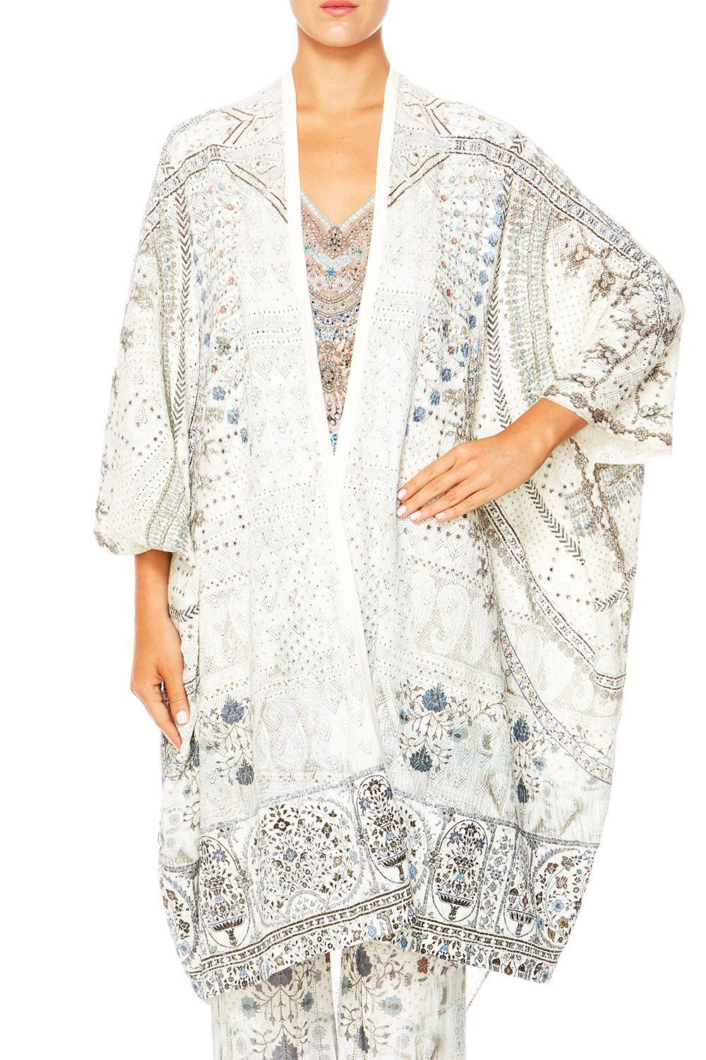 BREAKFAST WITH SILVIA KNIT CAPE