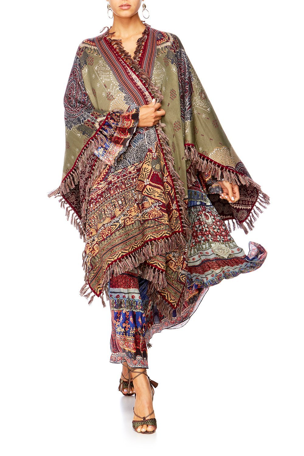 THE CARAVAN KNITTED PONCHO W FRINGING