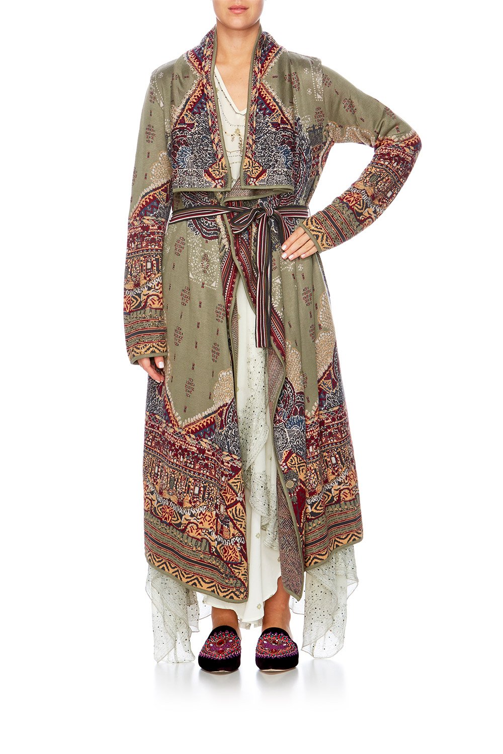 THE CARAVAN OVERSIZED COLLAR KNIT