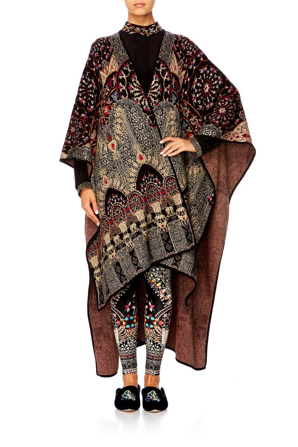 CHAMBER OF REFLECTIONS OVERSIZED THROWOVER