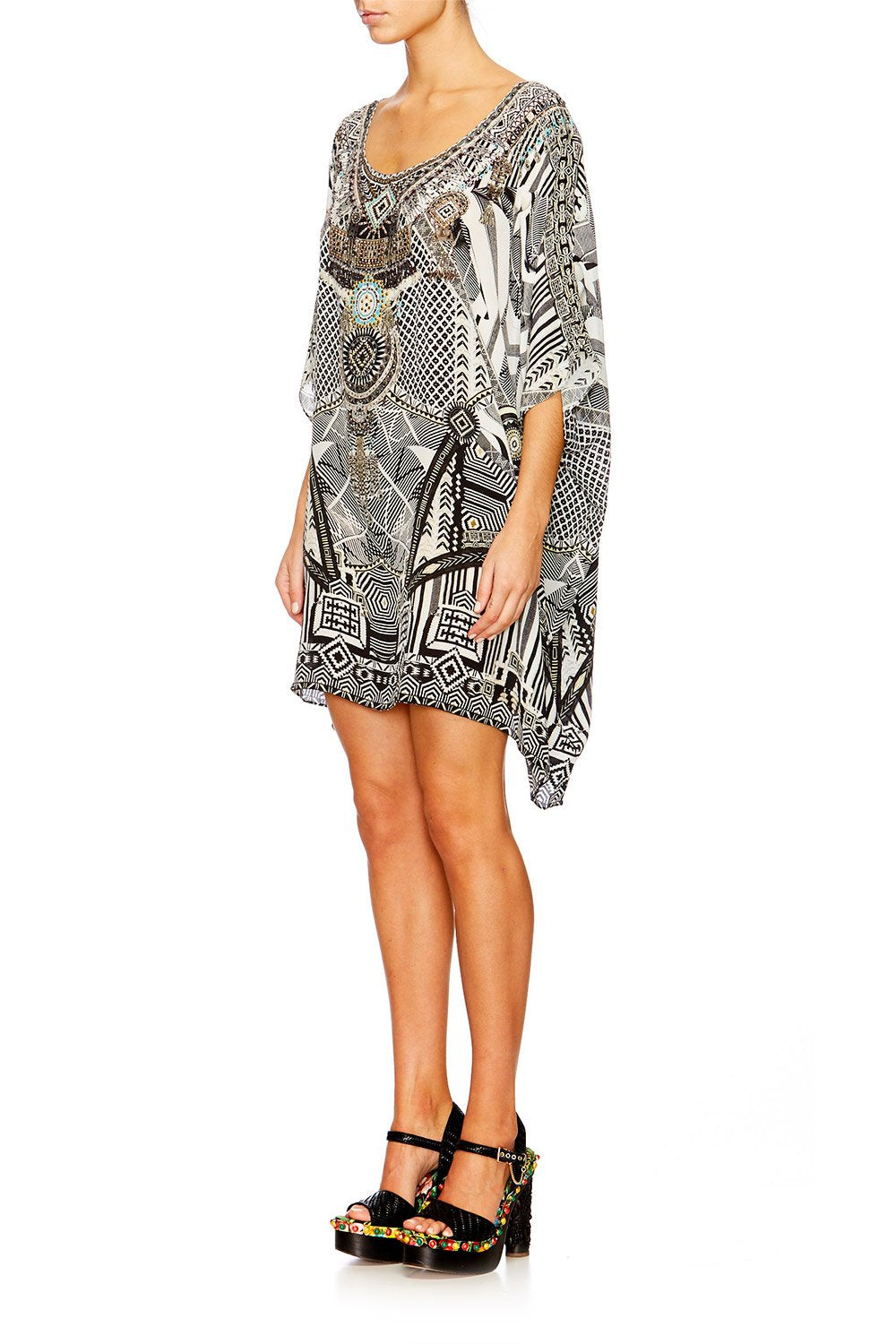 HANGING AROUND SHORT ROUND NECK KAFTAN