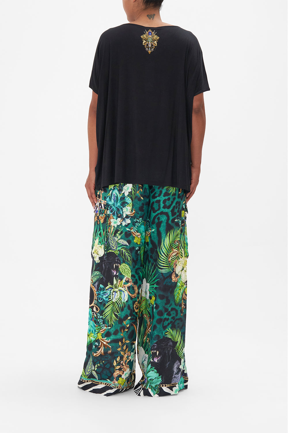 LOOSE FIT ROUND NECK TEE - BLACK SING MY SONG