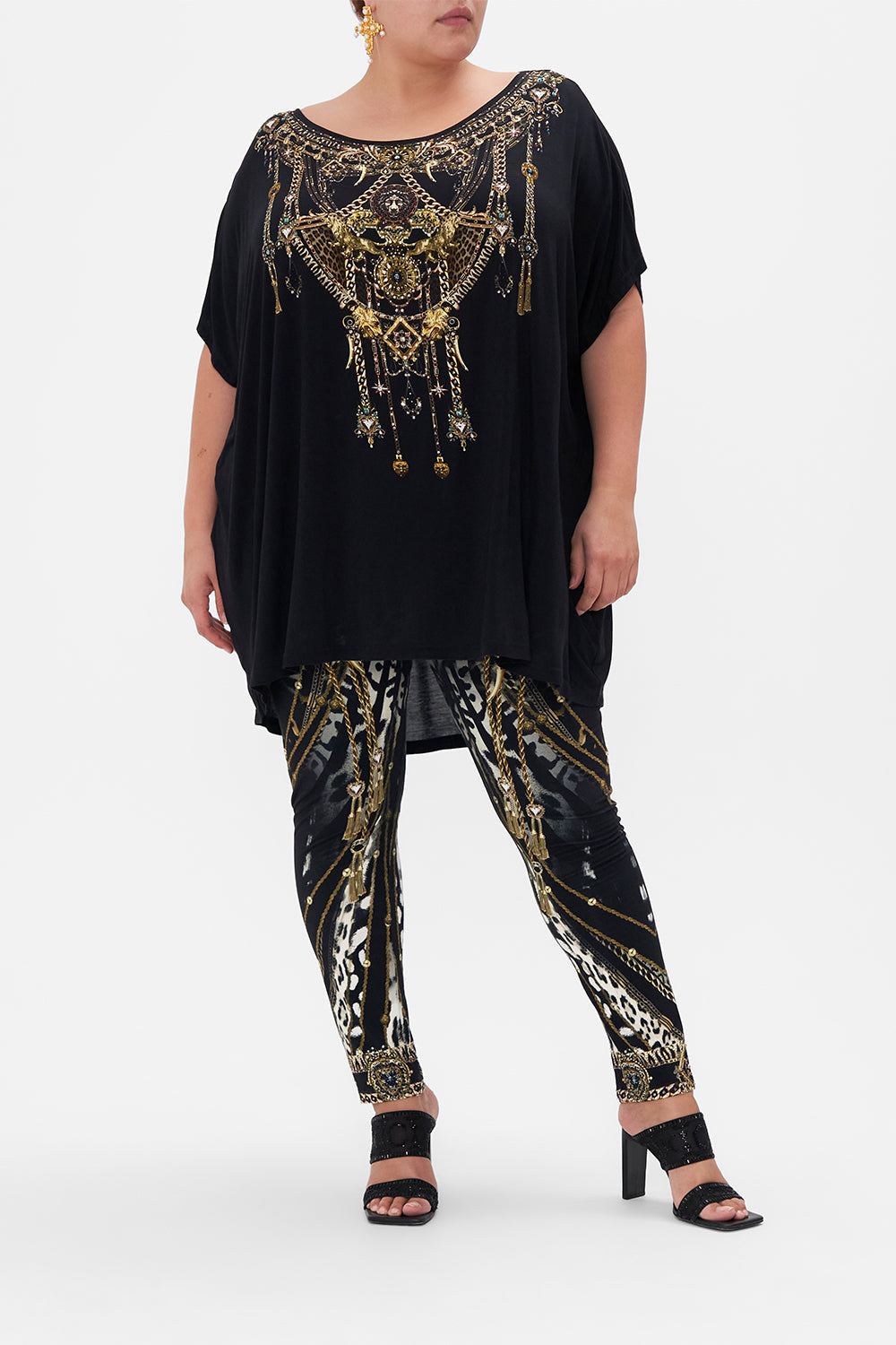 LOOSE FIT TEE - BLACK UNTAMED ROYALTY