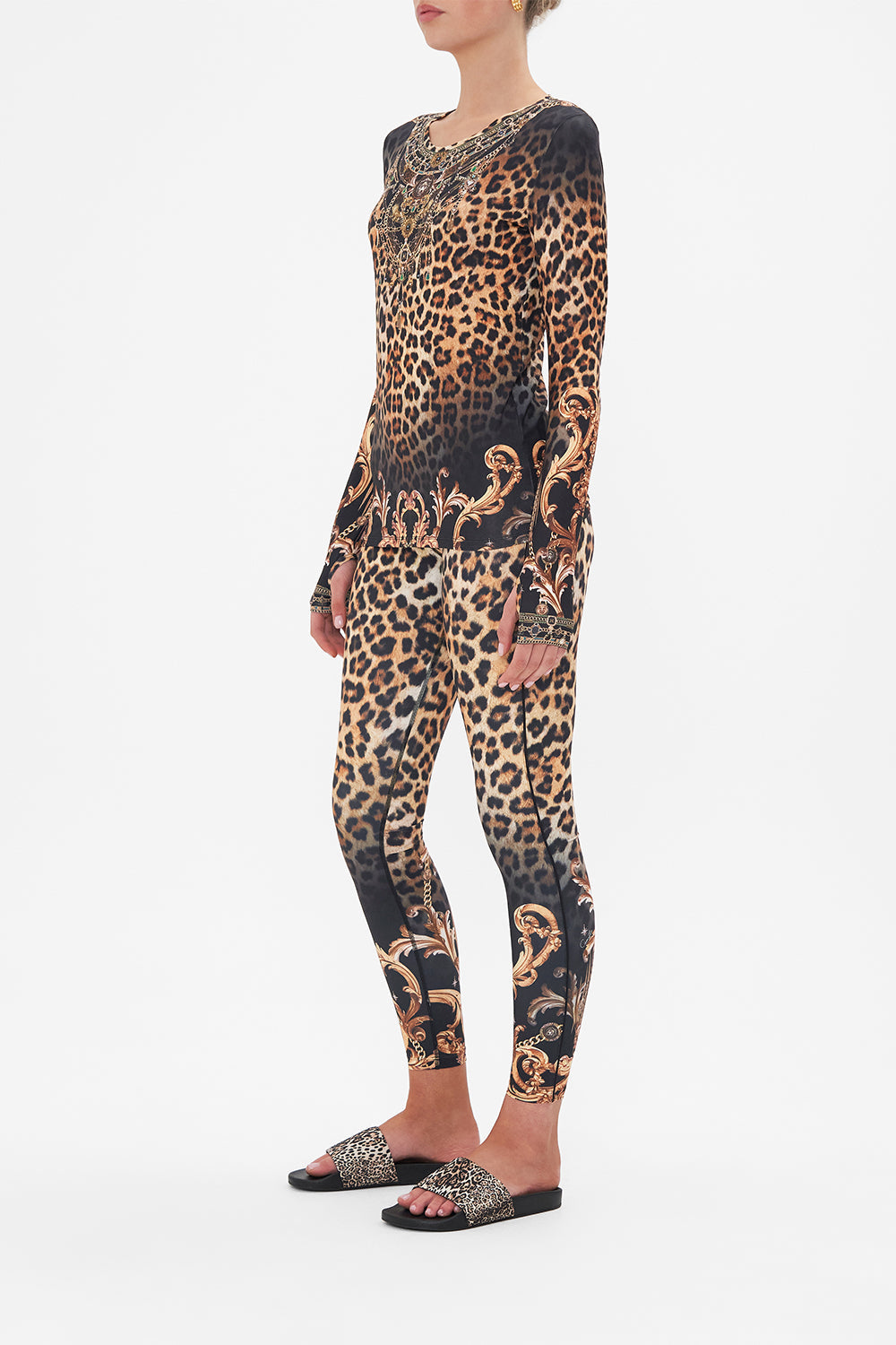 LONG SLEEVE THUMBHOLE TOP RUNNING IN THE WILD