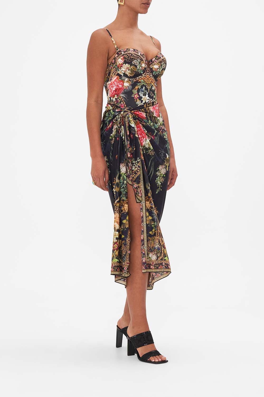 LONG SARONG A NIGHT AT THE OPERA