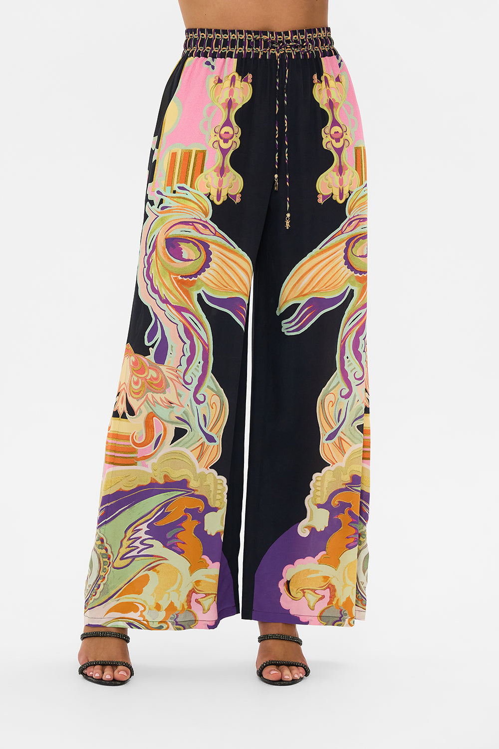 The CAMILLA TIE SHOULDER SHORT DRESS DUTCH IS LIFE in our  print.