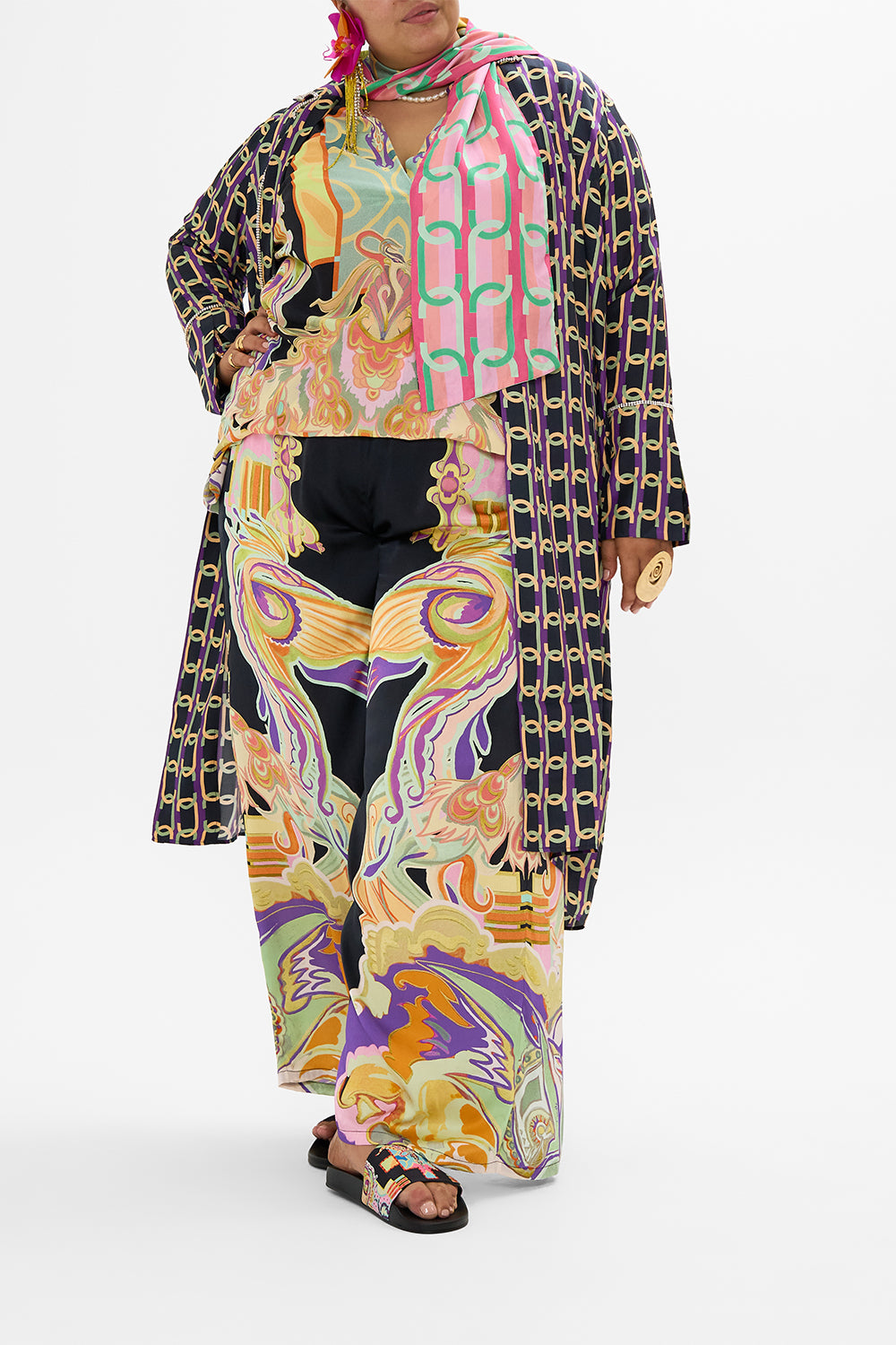 The CAMILLA LEGGINGS NOUVEAU NOIR in our  print.