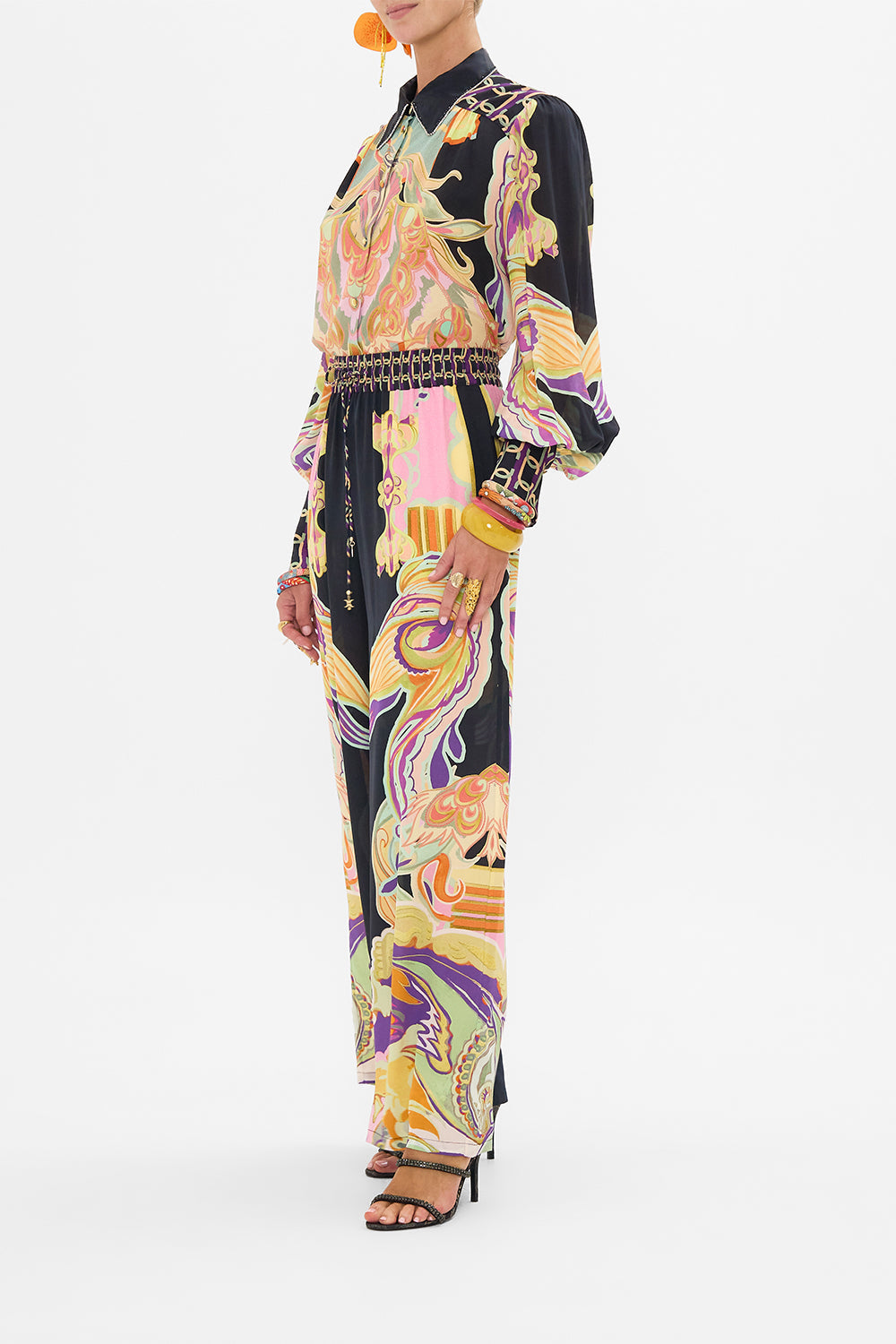 The CAMILLA TIE SHOULDER SHORT DRESS DUTCH IS LIFE in our  print.