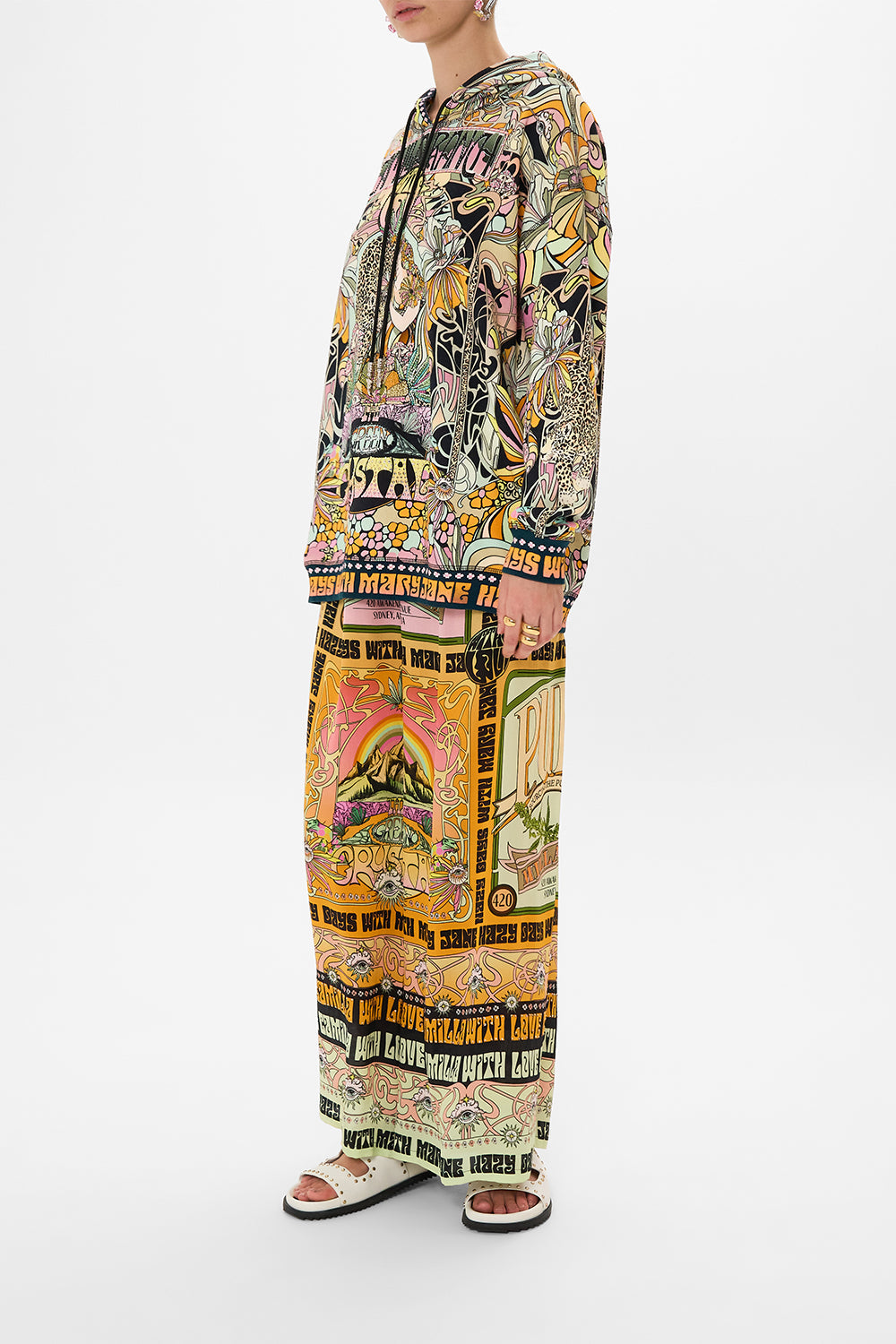 CAMILLA hoodie in Day Trippin print 