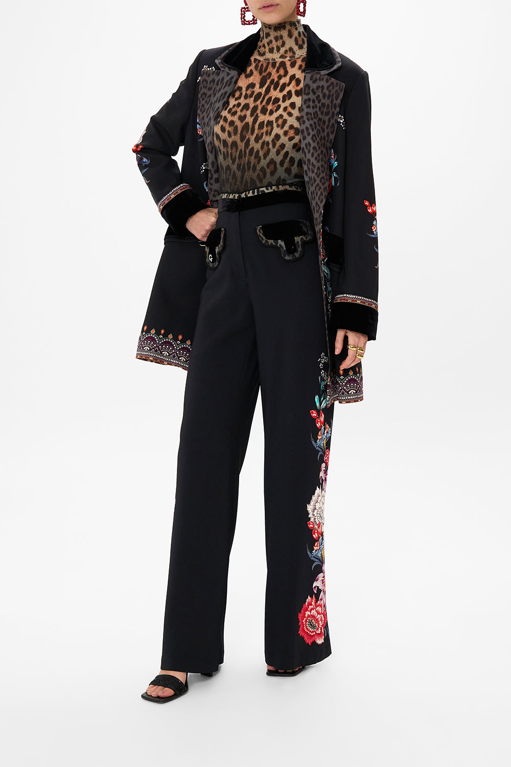 CAMILLA flared pant in Volendam Dolls print