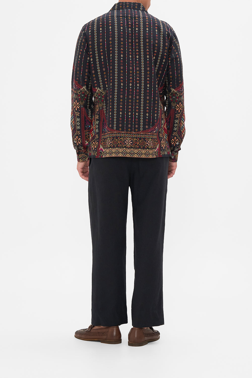 The CAMILLA MACRAME SHAWL LOOM TO TOMB in our  print.