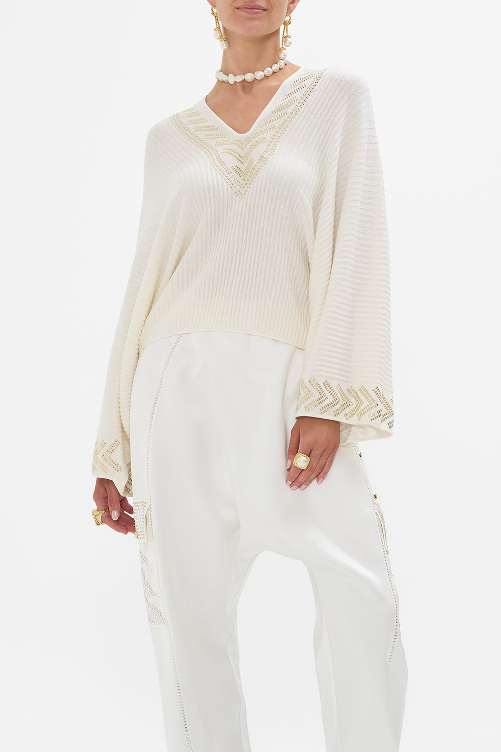 CAMILLA Relaxed V-Neck Knit Top in Valley of the Queens print