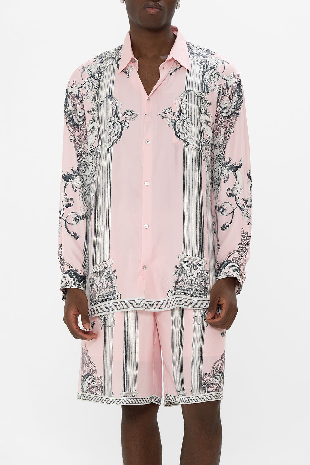 OVERSIZED SHIRT CAVE OF WONDERS