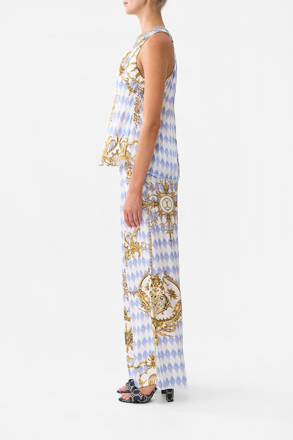 The CAMILLA THONGS GARDENS OF QUELUZ in our  print.