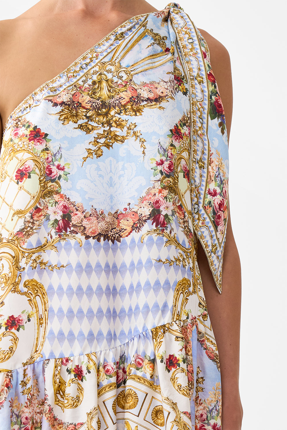 The CAMILLA DRAWSTRING POUCH WITH CHAIN STRAP MONARCHY MANIA in our MONARCHY MANIA print.