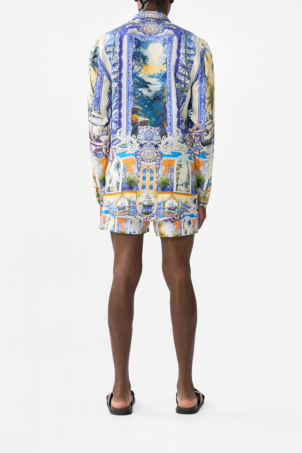 The CAMILLA CONTRAST PANEL SLEEVELESS TEE SAL DO MAR in our SAL DO MAR print.