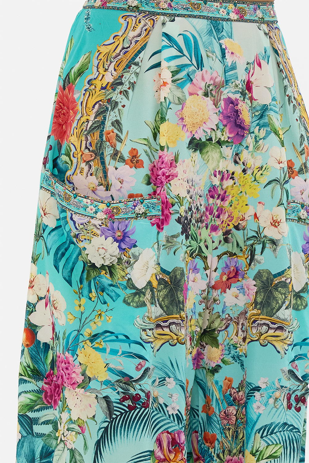 The CAMILLA TIE FRONT PUFF SLEEVE TOP MONSERRATE MAGIC in our  print.