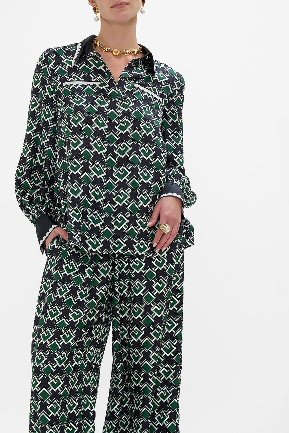 CURVED COLLAR BLOUSE WITH POCKETS MY PORTO PEN PAL