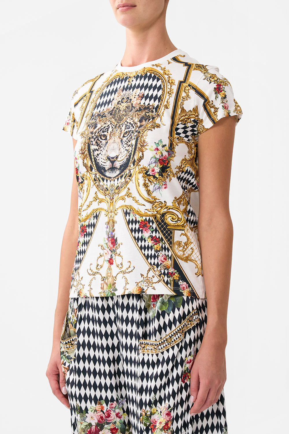 The CAMILLA CROPPED WRAP SHIRT GARDENS OF QUELUZ in our  print.