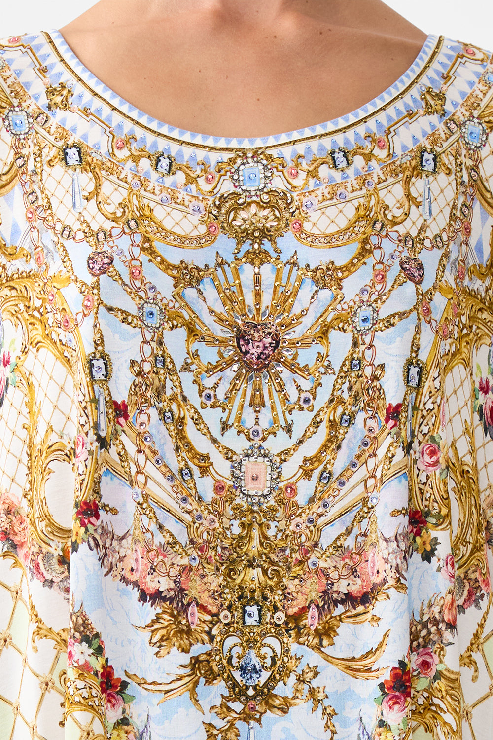 LOOSE FIT TEE THRONE GAMES