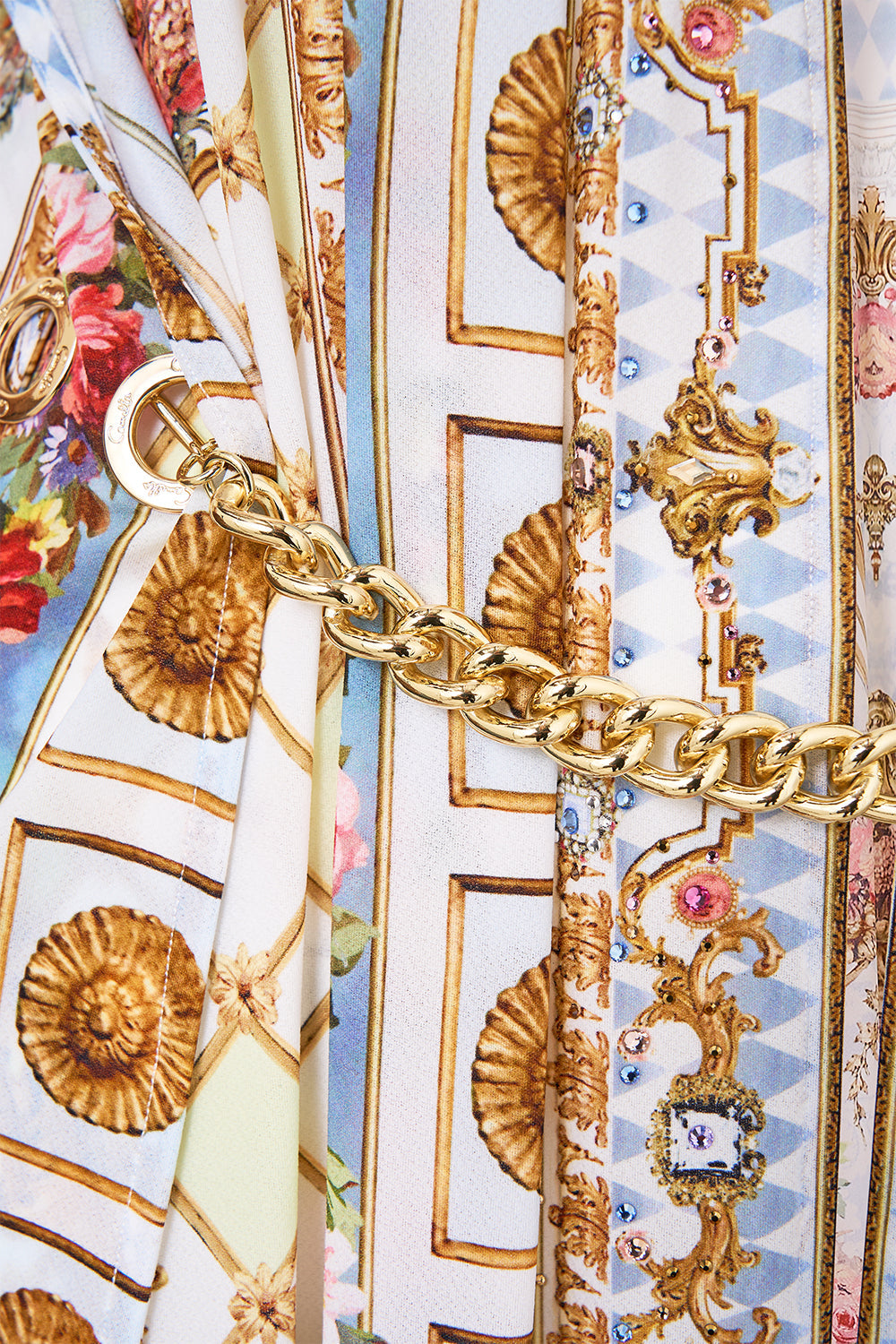 COVER UP WITH FRONT SPLITS THRONE GAMES