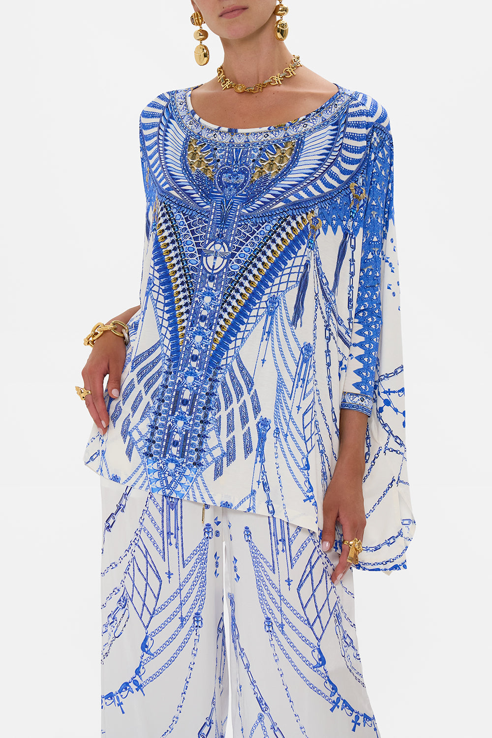 SCOOP NECK SLOUCH TEE DANCING WITH DAYLIGHT