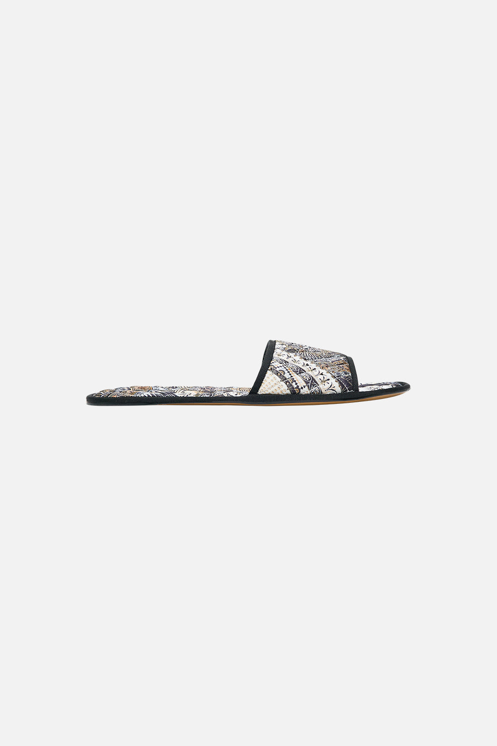 The CAMILLA V NECK KAFTAN WITH TIES TEMPLES OF DENDARA in our  print.