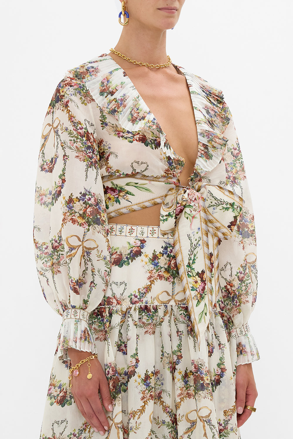 The CAMILLA SHORT SLEEVE CABANA SHIRT FLORAL FREEFALL in our  print.