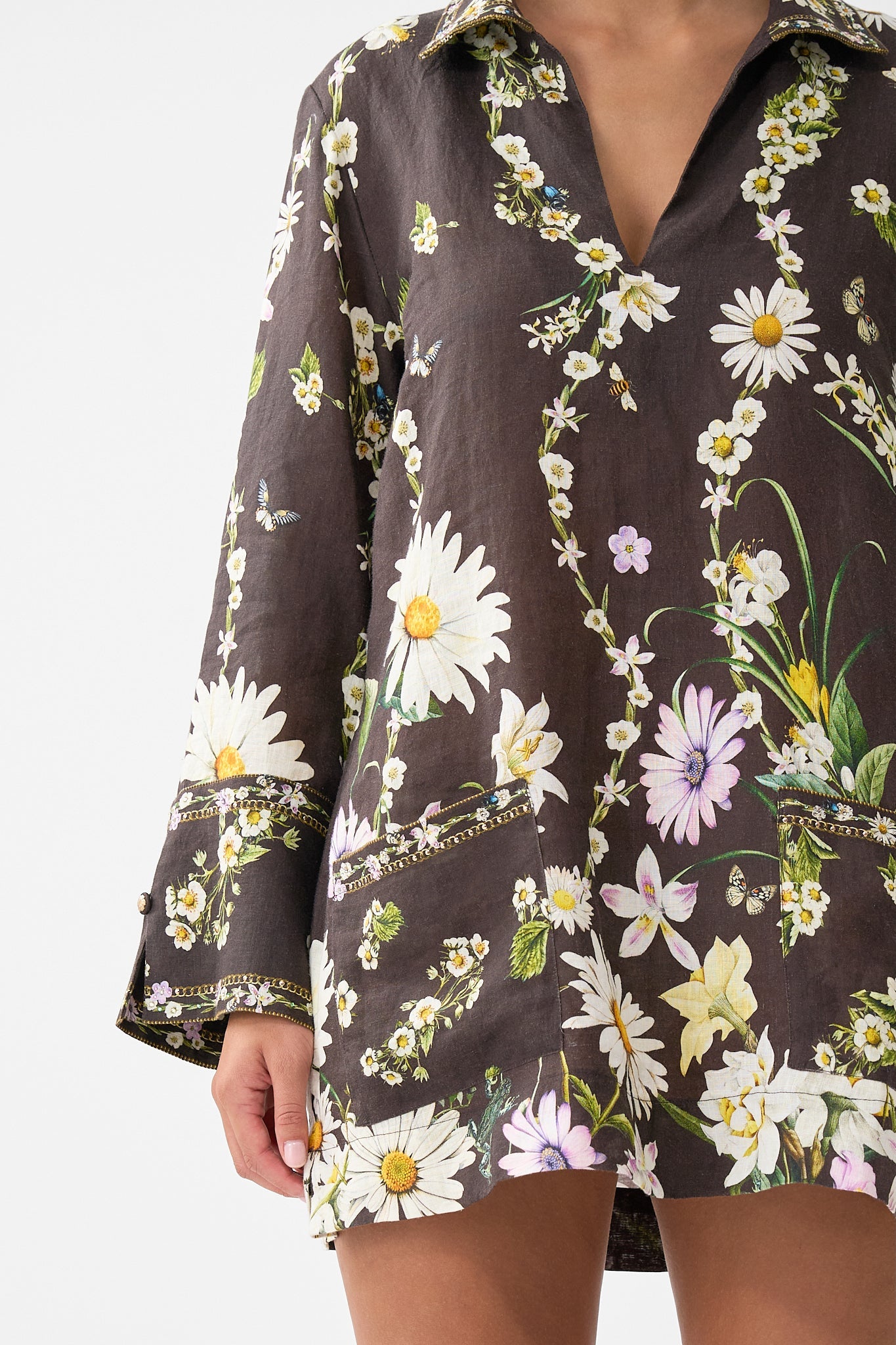 The CAMILLA MINIMAL WIDE LEG PANT ORNATE ON A PLATE in our  print.