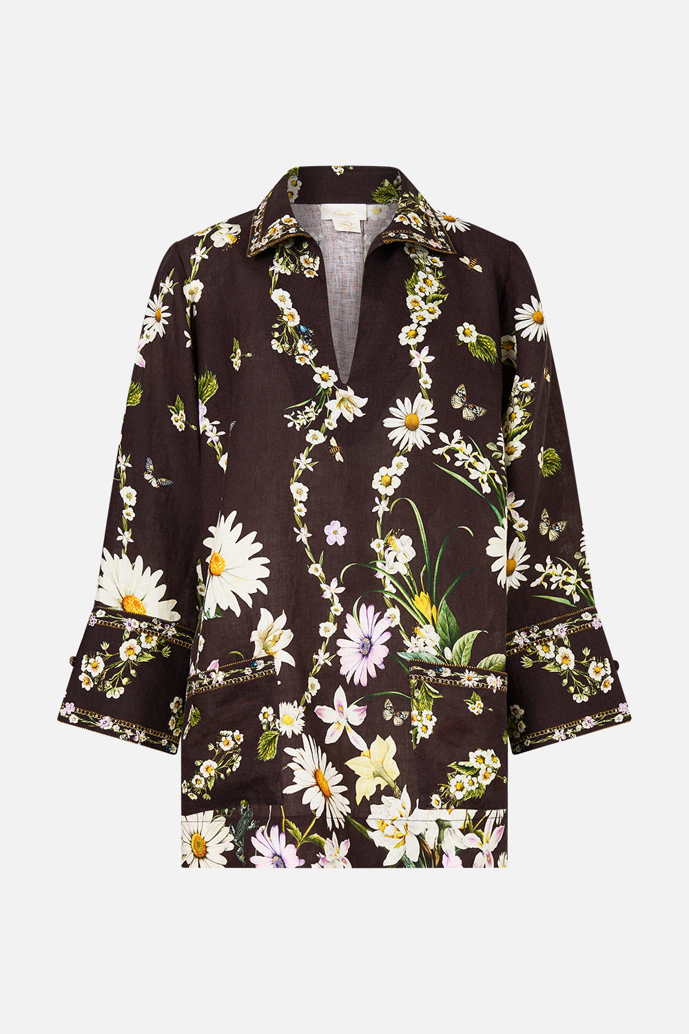 The CAMILLA WHERE'S MY VALET SUNGLASSES CRYSTAL ROSE / CRYSTAL CHOCOLATE in our  print.
