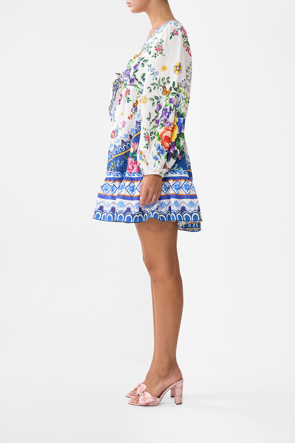 The CAMILLA DIAMOND NECK THICK STRAP ONE PIECE W RINGS BATHING BOMBSHELL in our  print.