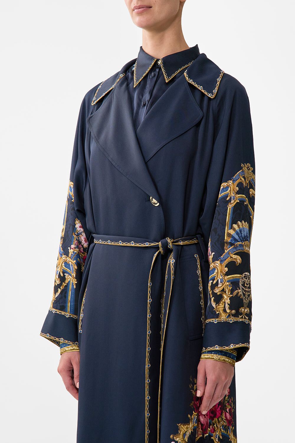 The CAMILLA BUTTONED COLLAR BLOUSE WITH BLOUSON SLEEVE BOTANICAL UTOPIA in our  print.