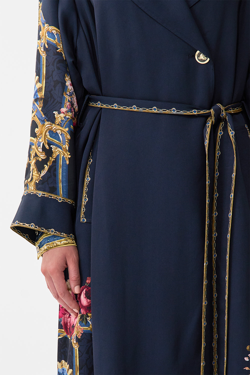 The CAMILLA BUTTONED COLLAR BLOUSE WITH BLOUSON SLEEVE BOTANICAL UTOPIA in our  print.