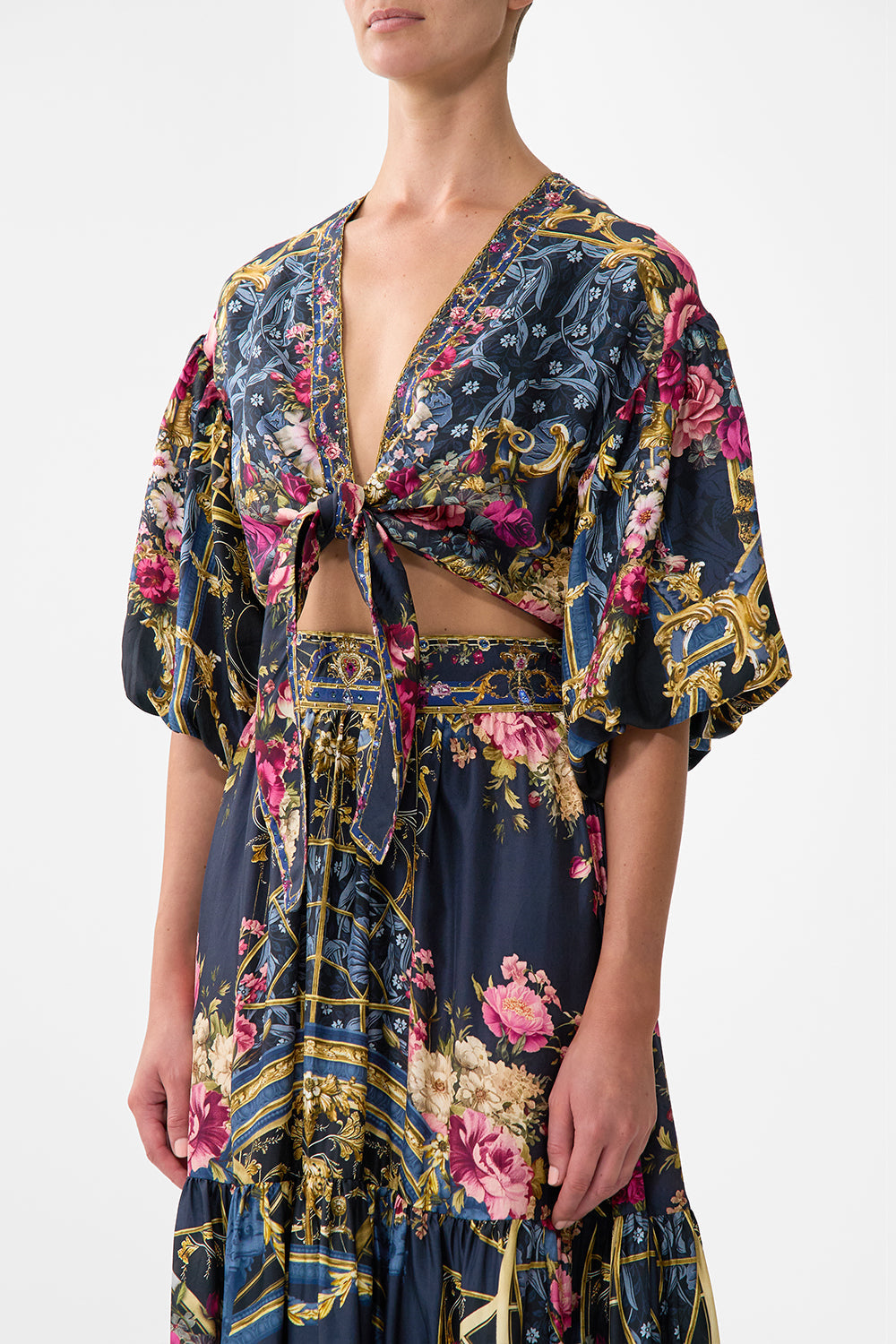The CAMILLA DRAWSTRING BOW BEACH BAG TILES DARLS in our  print.