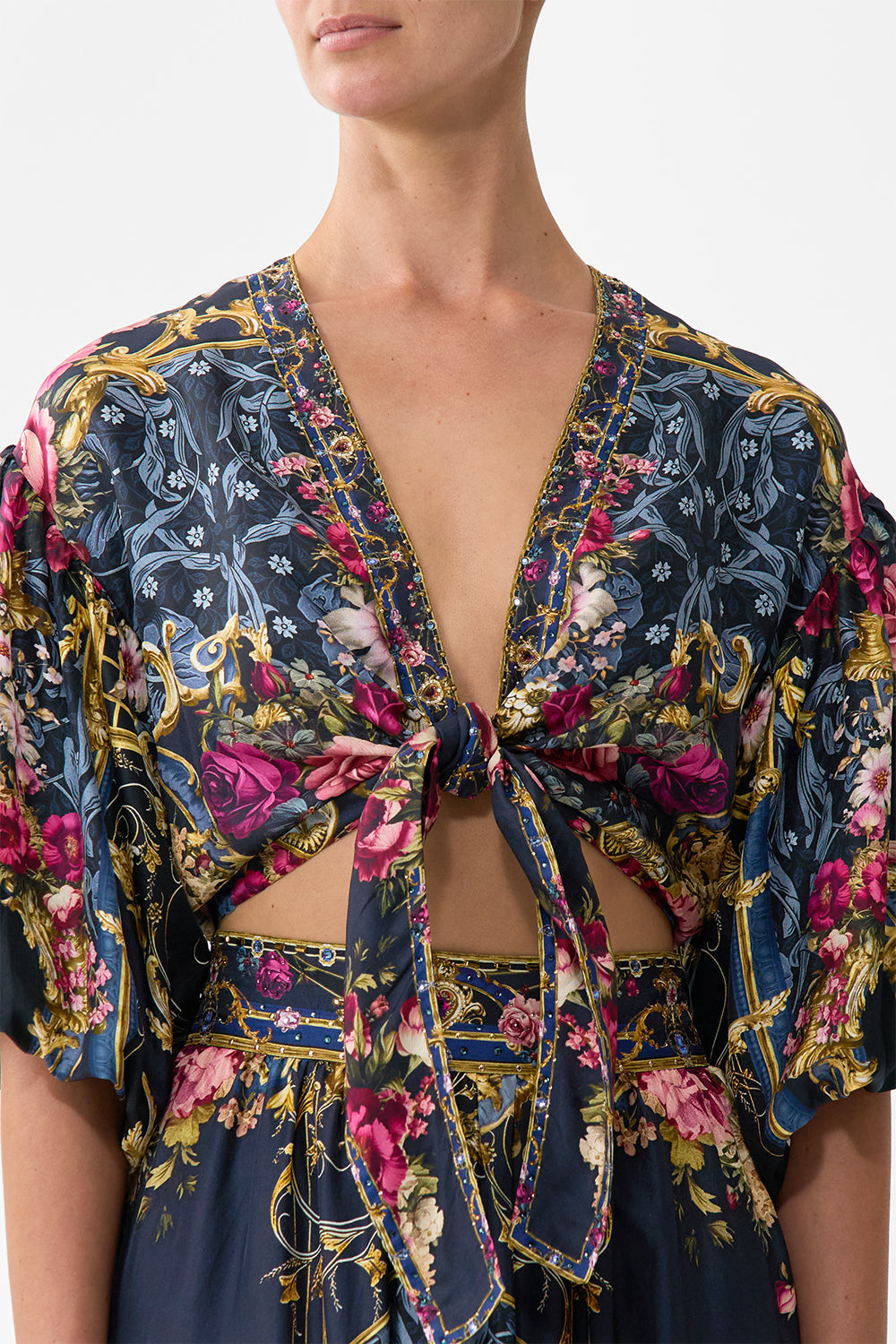 The CAMILLA DRAWSTRING BOW BEACH BAG TILES DARLS in our  print.
