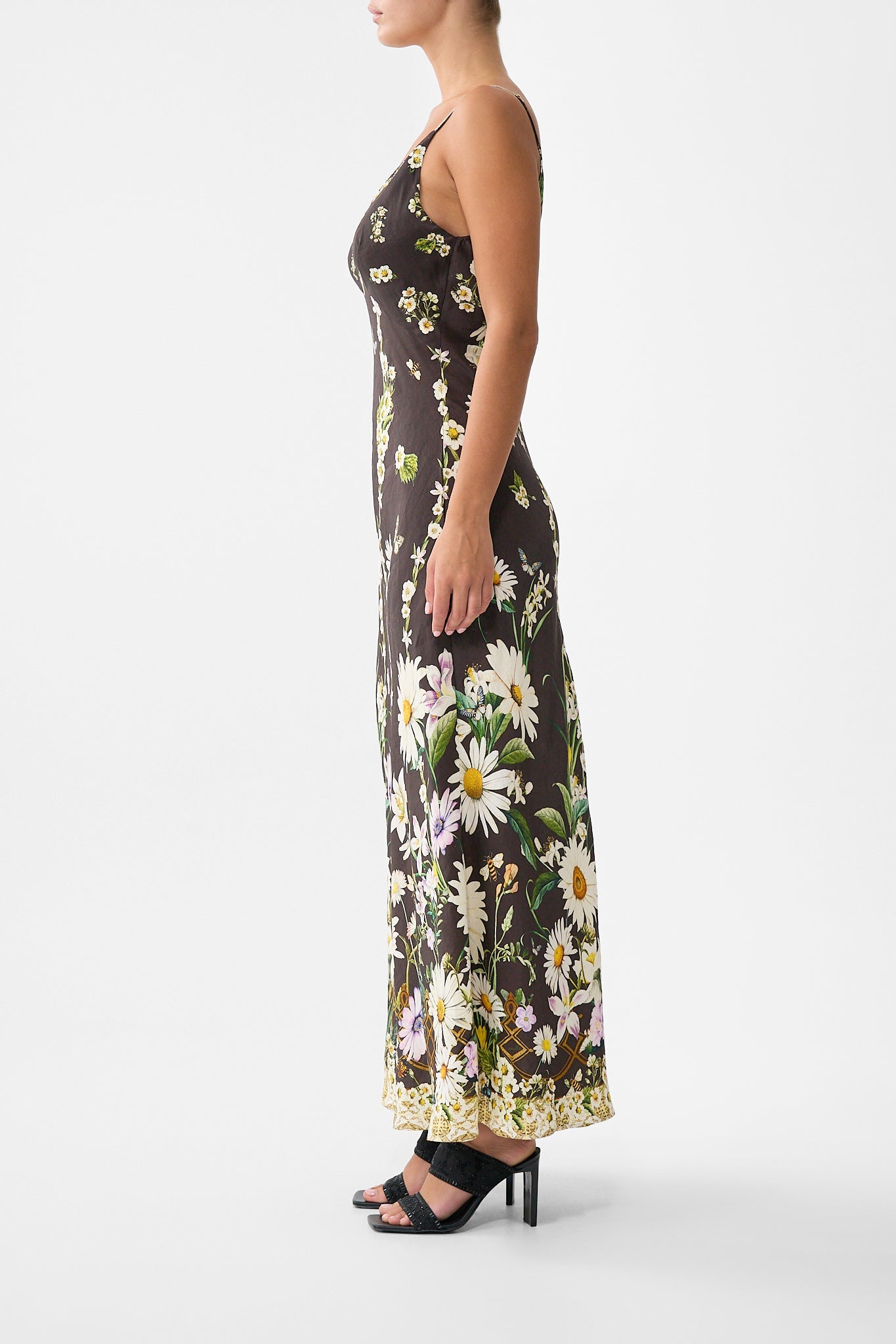 The CAMILLA SCOOP NECK SLOUCH TEE DOMINICAN DECADENCE in our  print.
